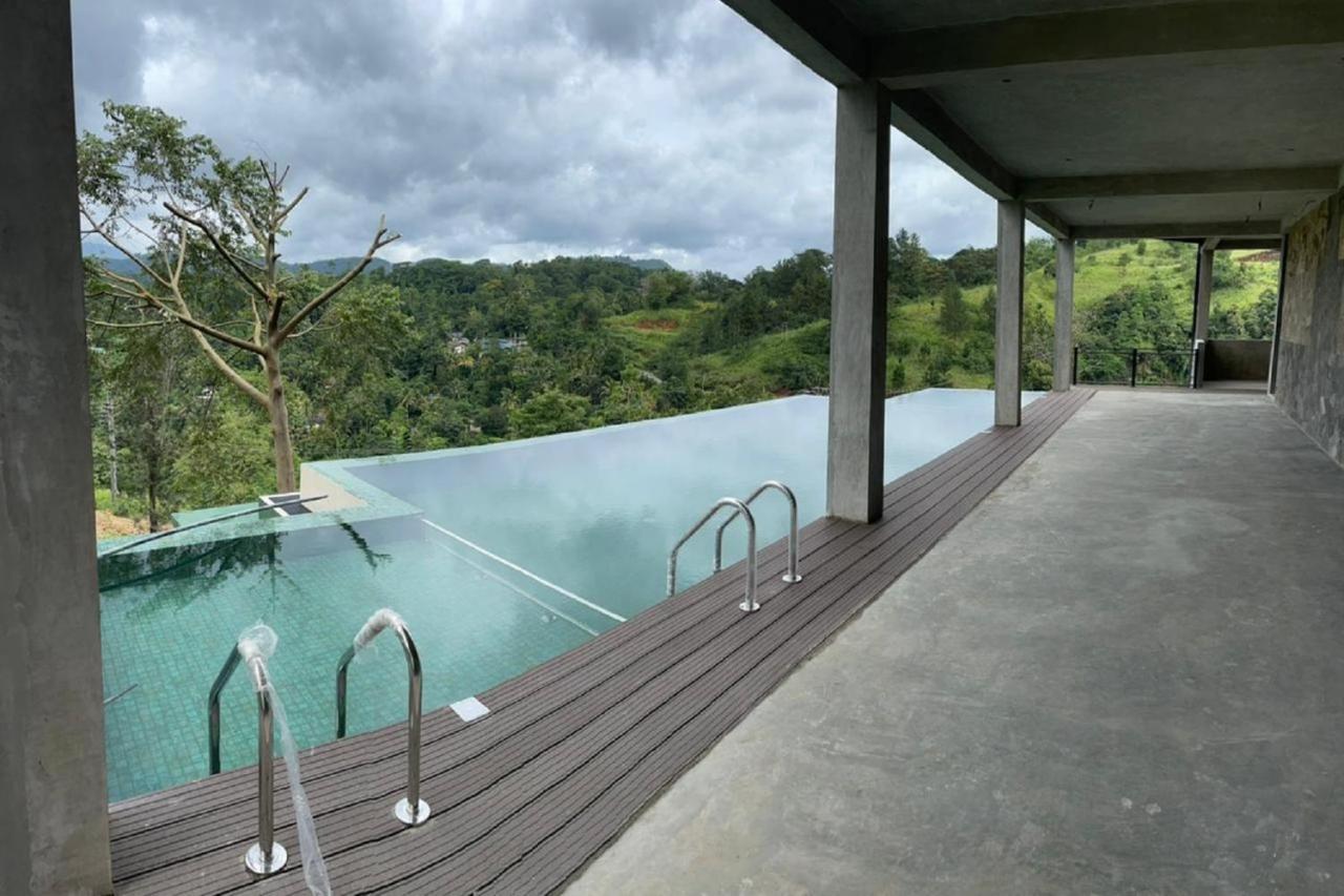 Riverbank Resort Gampola Exterior photo