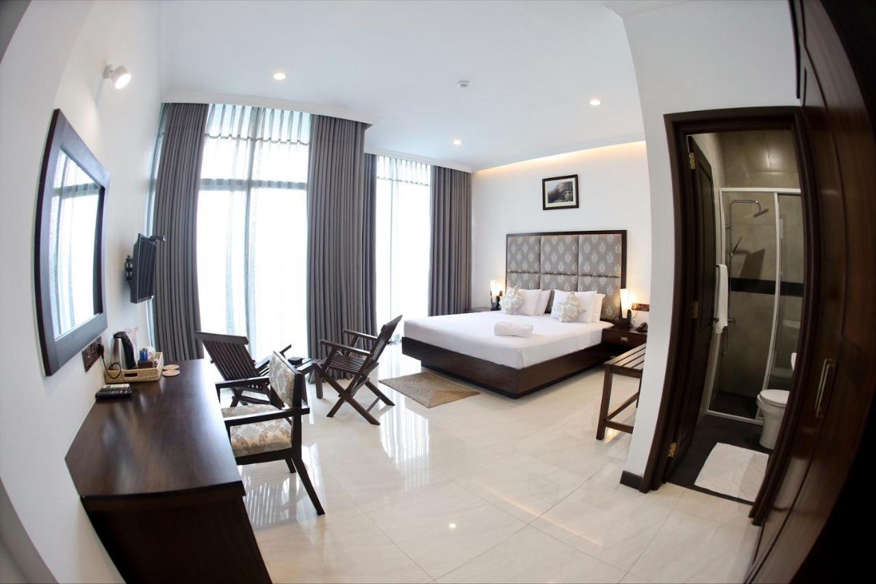 Riverbank Resort Gampola Exterior photo